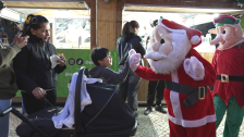 Mercado de Natal Abrilhanta Parque Delfim Guimarães