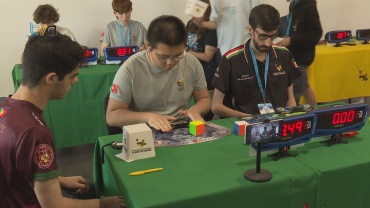 Mina de Água Recebe Competição Inédita de Cubo Mágico